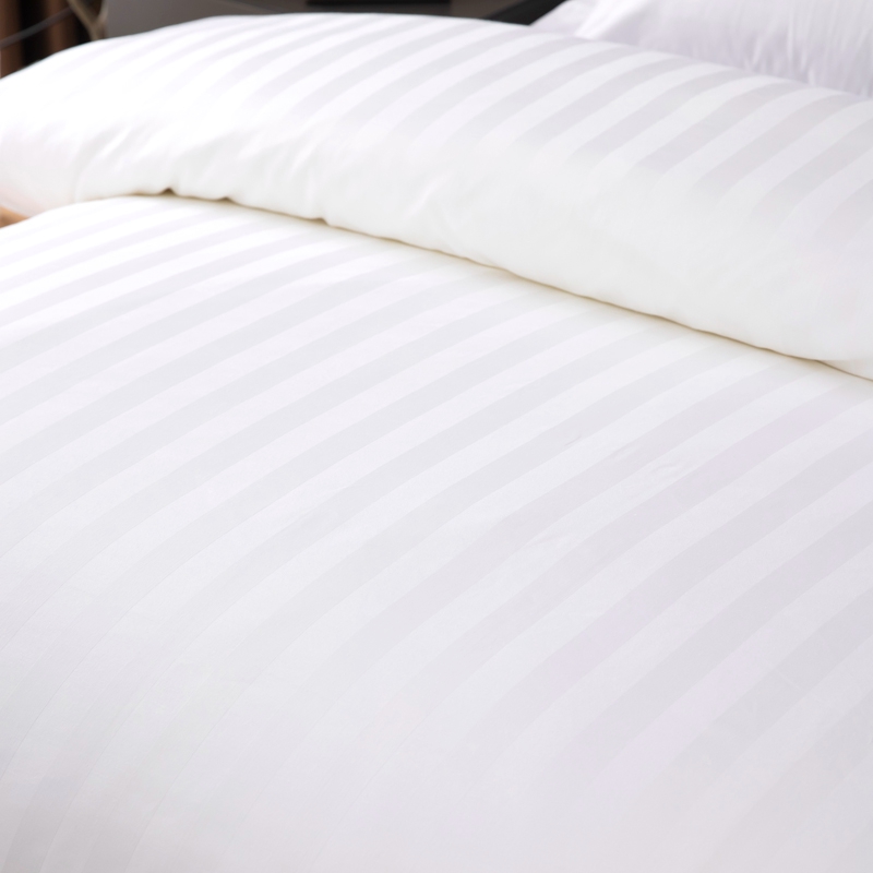 Set Seprai Kamar Tidur Hotel Katun 6080S 6080S Putih Polos Garis Sateen 3Cm Set Seprai Kamar Tidur Hotel Katun 6080S 6080S Putih Polos Garis Sateen 3Cm