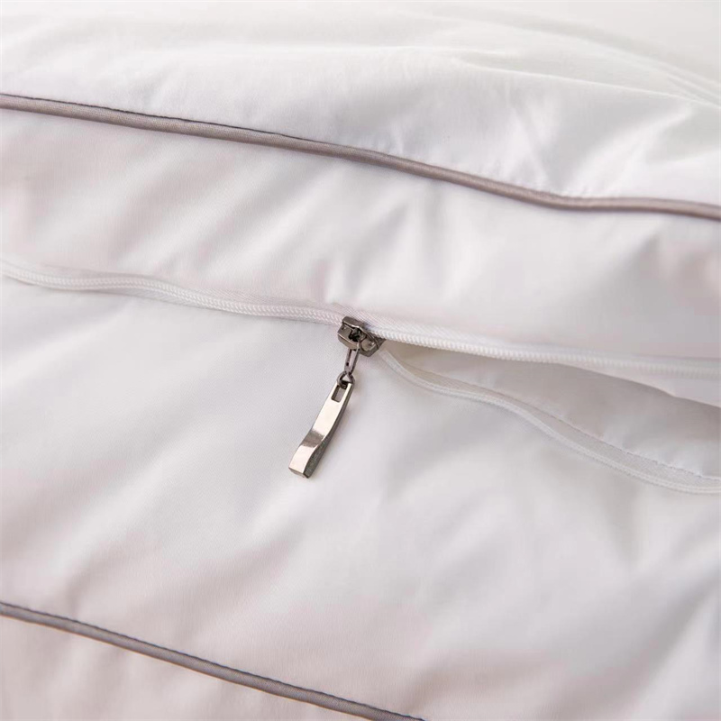 Puncak Kasur Lapisan Ganda Dengan Puncak Kasur Pengisian Microfiber Gabungan Ritsleting Puncak Kasur Lapisan Ganda Dengan Puncak Kasur Pengisian Microfiber Gabungan Ritsleting