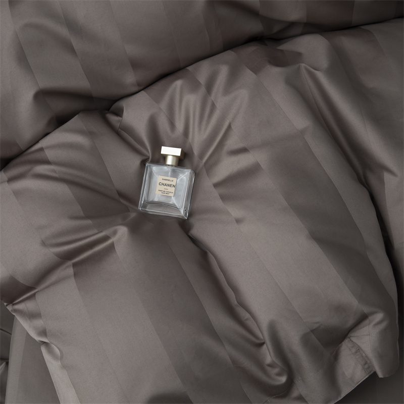 Set Seprai Katun Saten 750TC Garis Saten 7cm Set Seprai Katun Saten 750TC Garis Saten 7cm