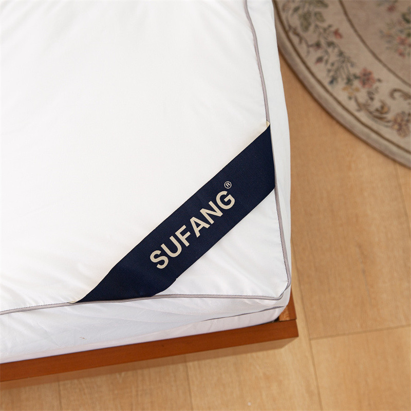 Periksa Quilt Microfiber Mengisi Puncak Kasur Kain Tahan Bawah 40-an Periksa Quilt Microfiber Mengisi Puncak Kasur Kain Tahan Bawah 40-an