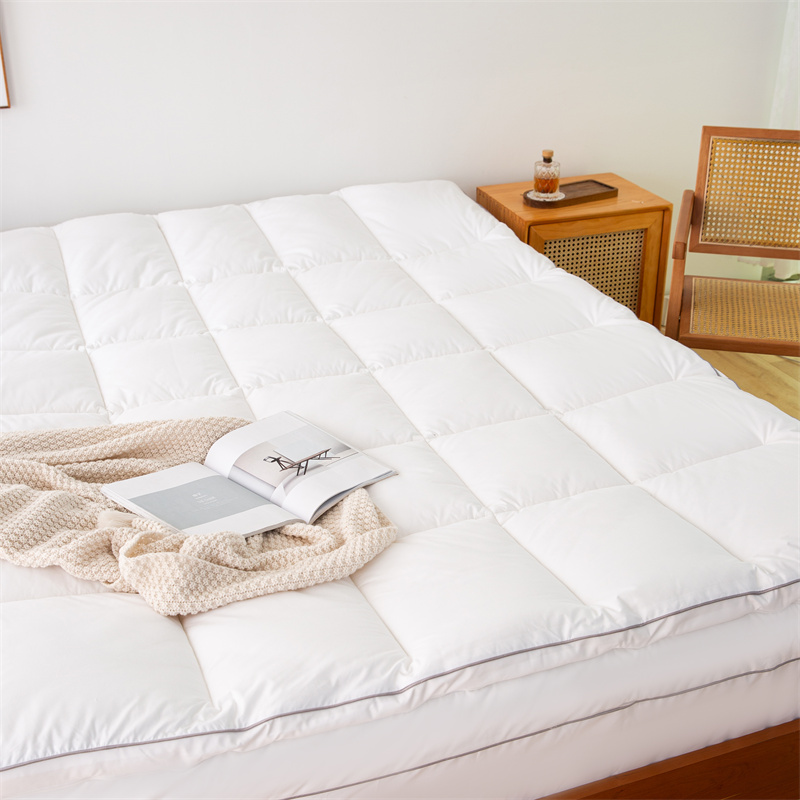 Puncak Kasur Lapisan Ganda Dengan Puncak Kasur Pengisian Microfiber Gabungan Ritsleting Puncak Kasur Lapisan Ganda Dengan Puncak Kasur Pengisian Microfiber Gabungan Ritsleting