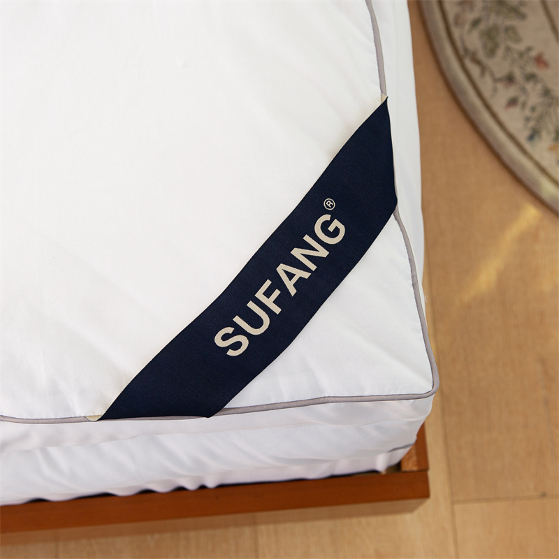 Puncak Kasur Lapisan Ganda Dengan Puncak Kasur Pengisian Microfiber Gabungan Ritsleting Puncak Kasur Lapisan Ganda Dengan Puncak Kasur Pengisian Microfiber Gabungan Ritsleting