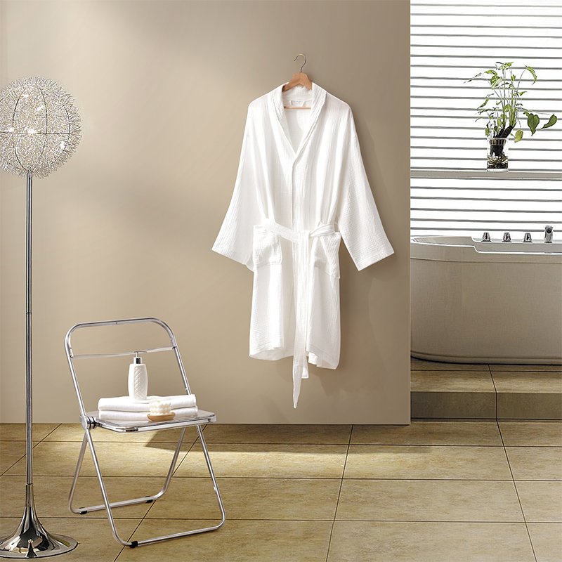 Jubah Mandi Hotel Kerah Selendang Kain Katun Kasa Dua Lapis Jubah Mandi Hotel Kerah Selendang Kain Katun Kasa Dua Lapis